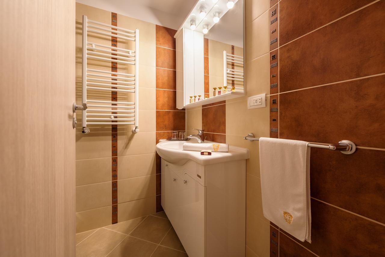 Отель Premium Wellness Institute Бухарест Экстерьер фото