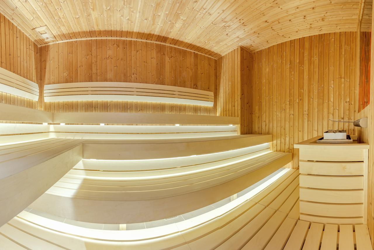 Отель Premium Wellness Institute Бухарест Экстерьер фото
